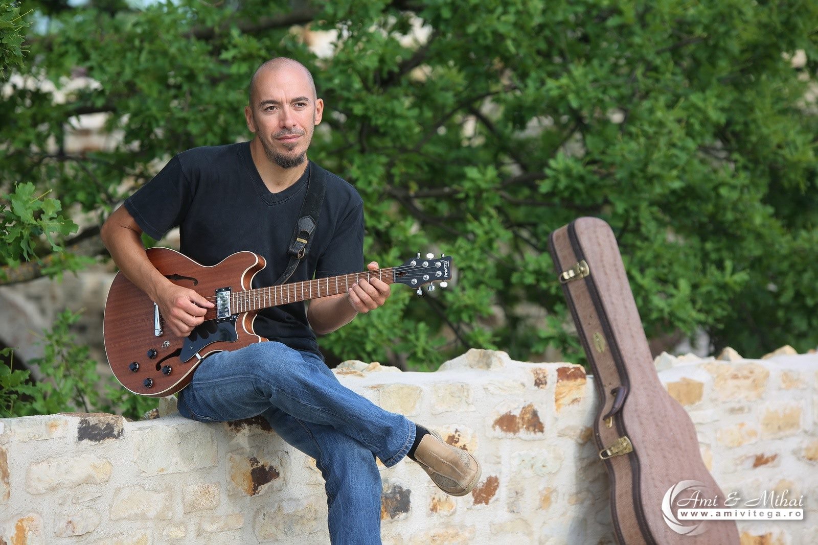 Cyfer casual outdoor with guitar