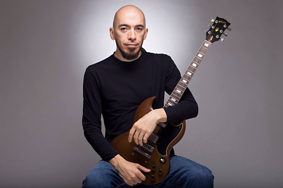 Călin Cyfer with Gibson SG